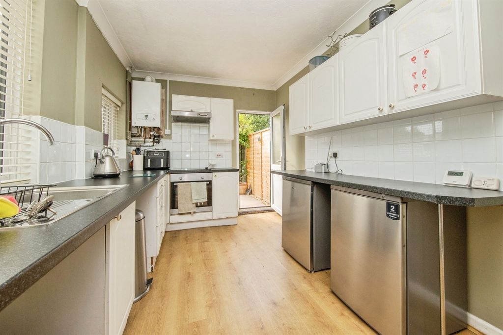 Property photo 3 of 16