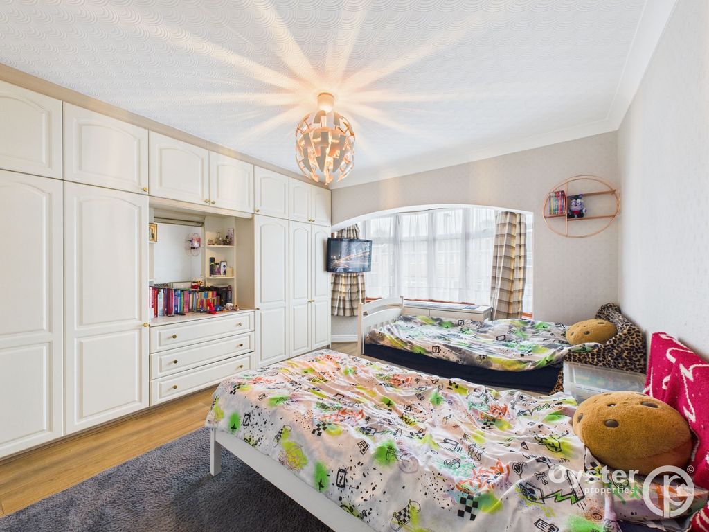 Property photo 3 of 16 Bedroom 2