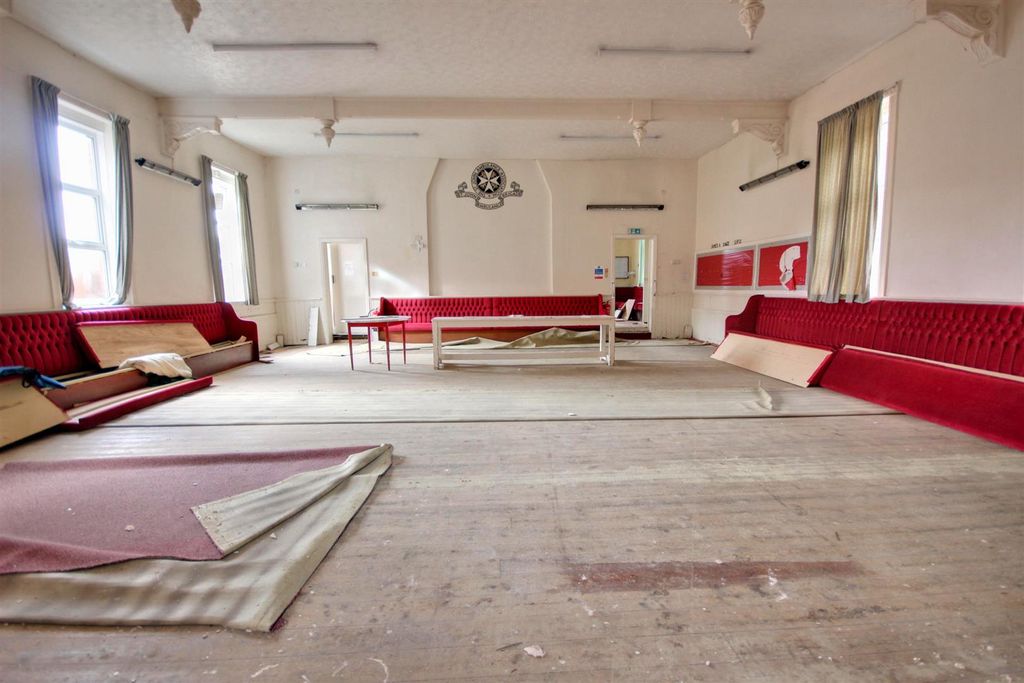 Property photo 3 of 11 Img_9443-Img_9445_Lzn.Jpg