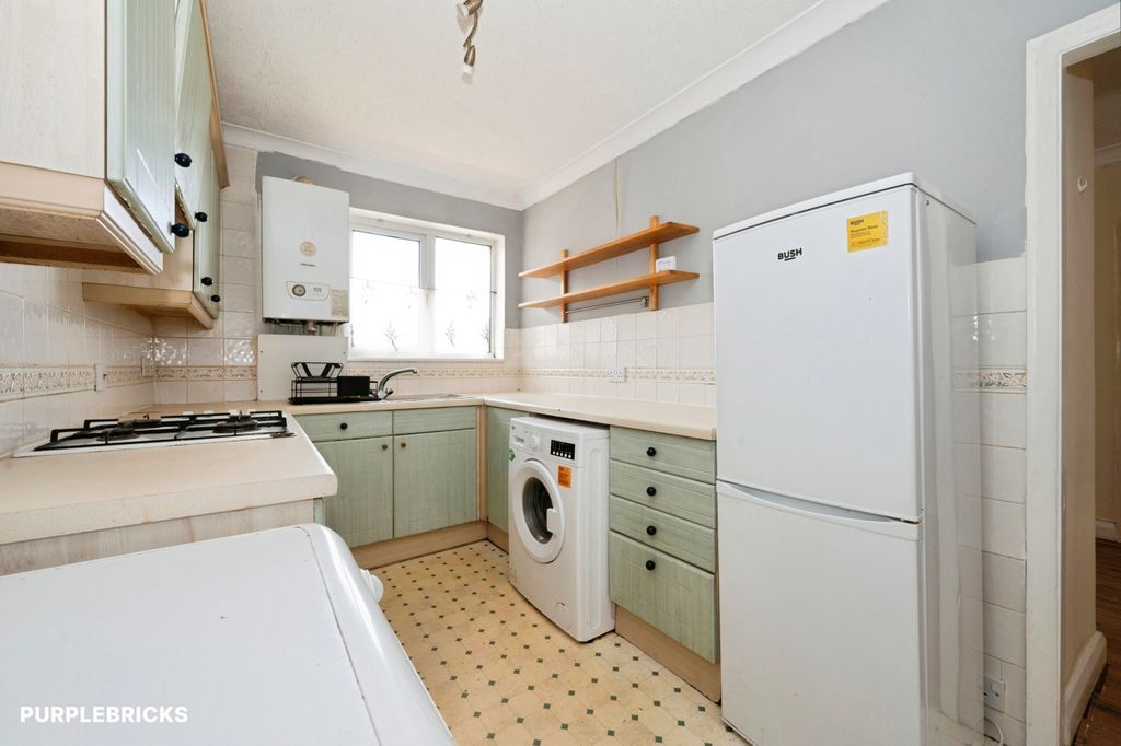 Property photo 2 of 23