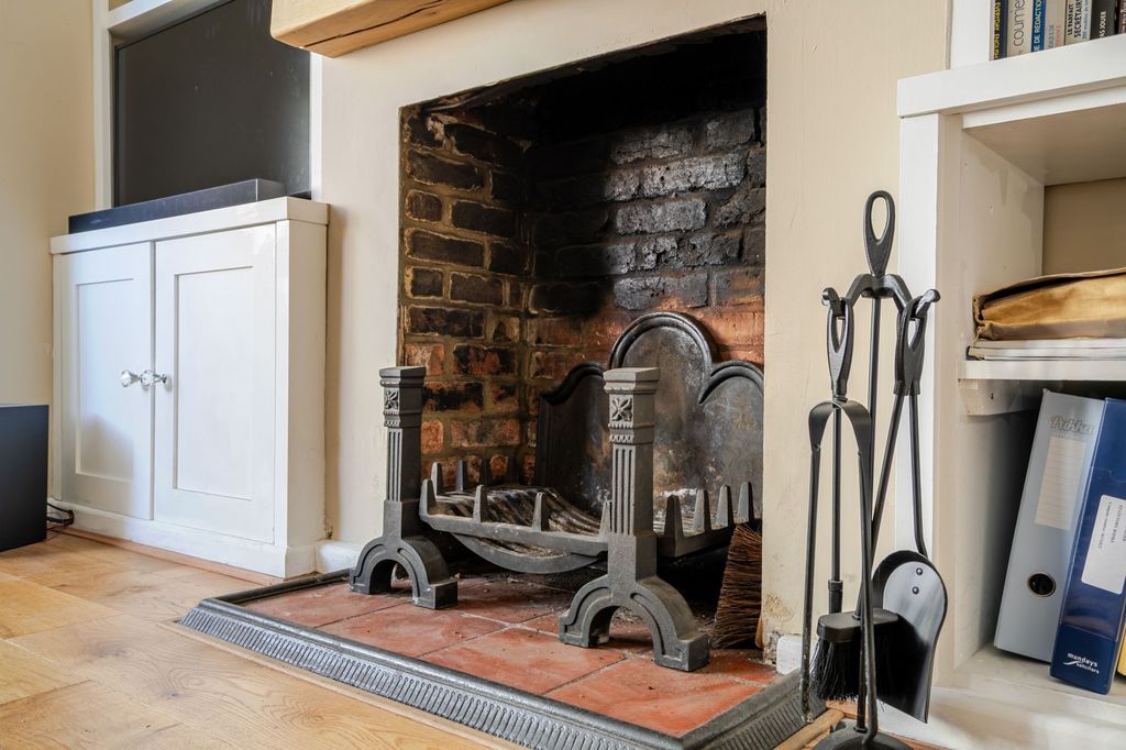 Property photo 3 of 8