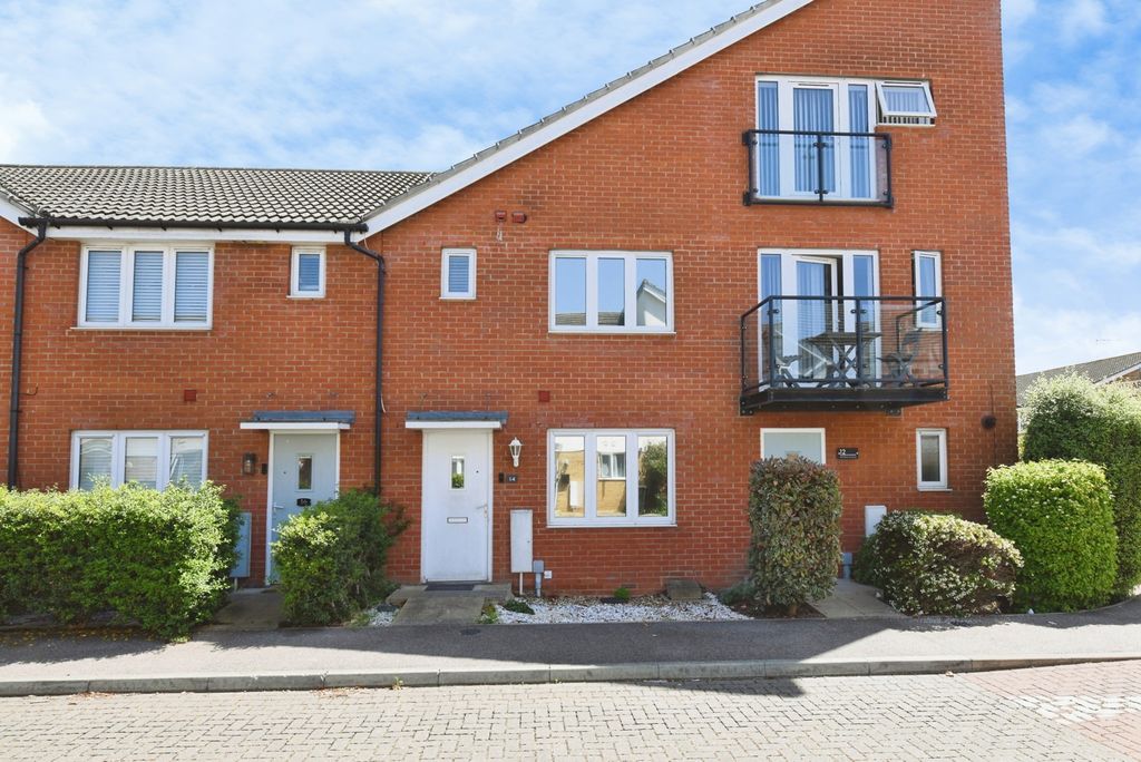 Property photo 1 of 14 Mid Terrace