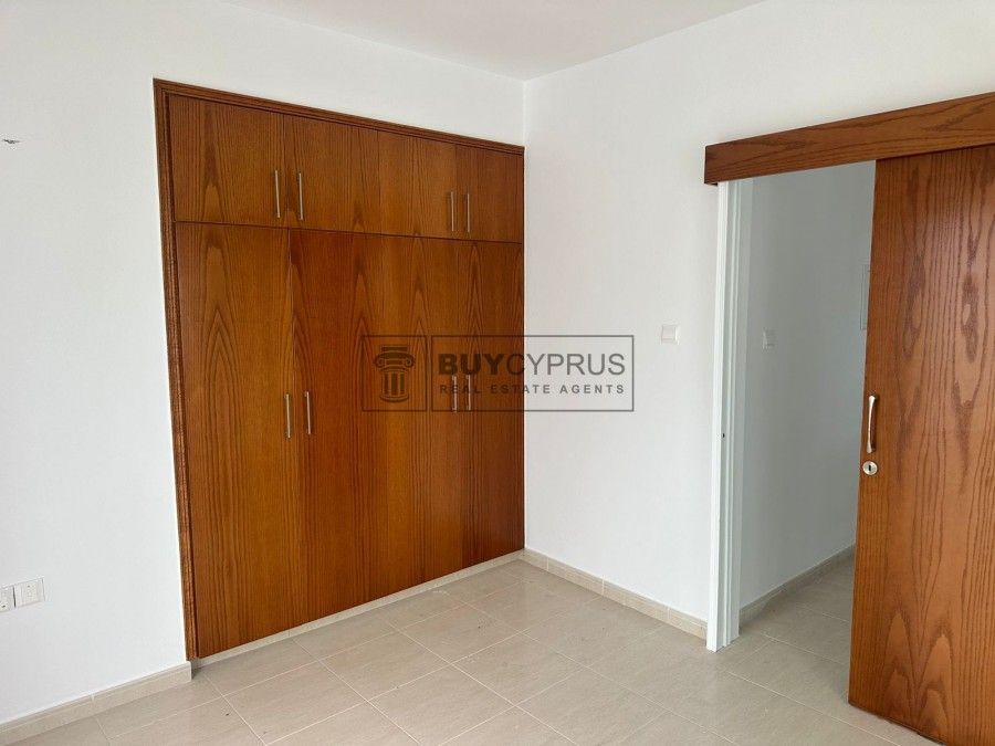 Property photo 3 of 28