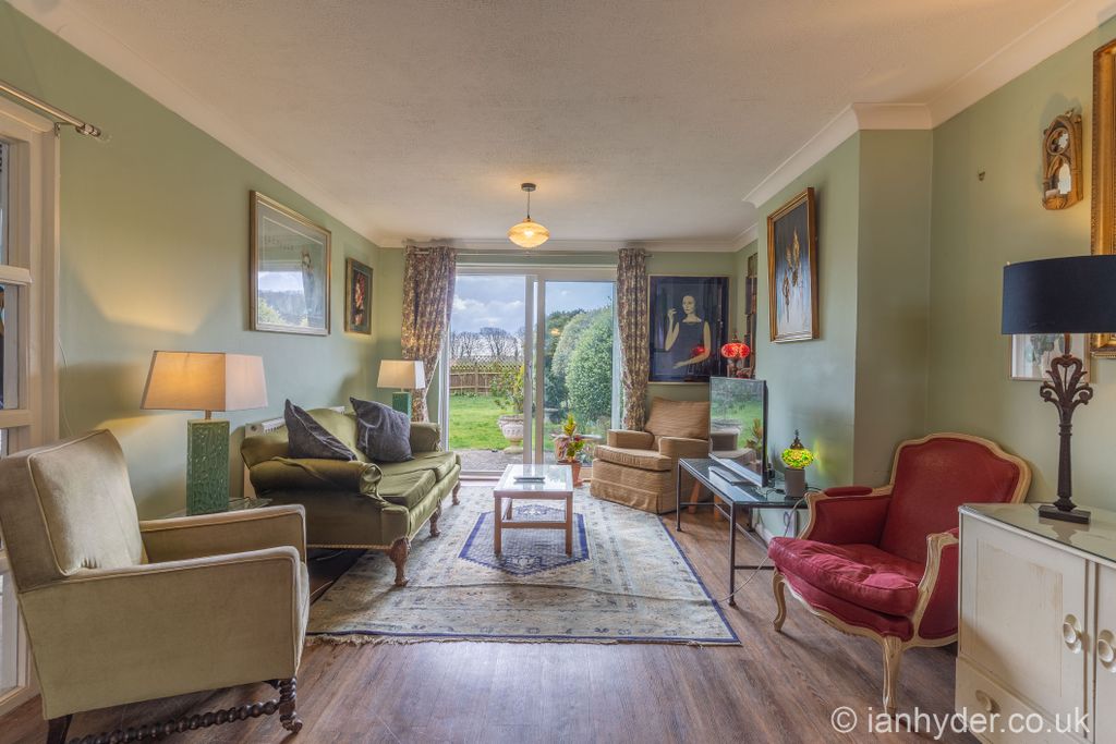 Property photo 3 of 13