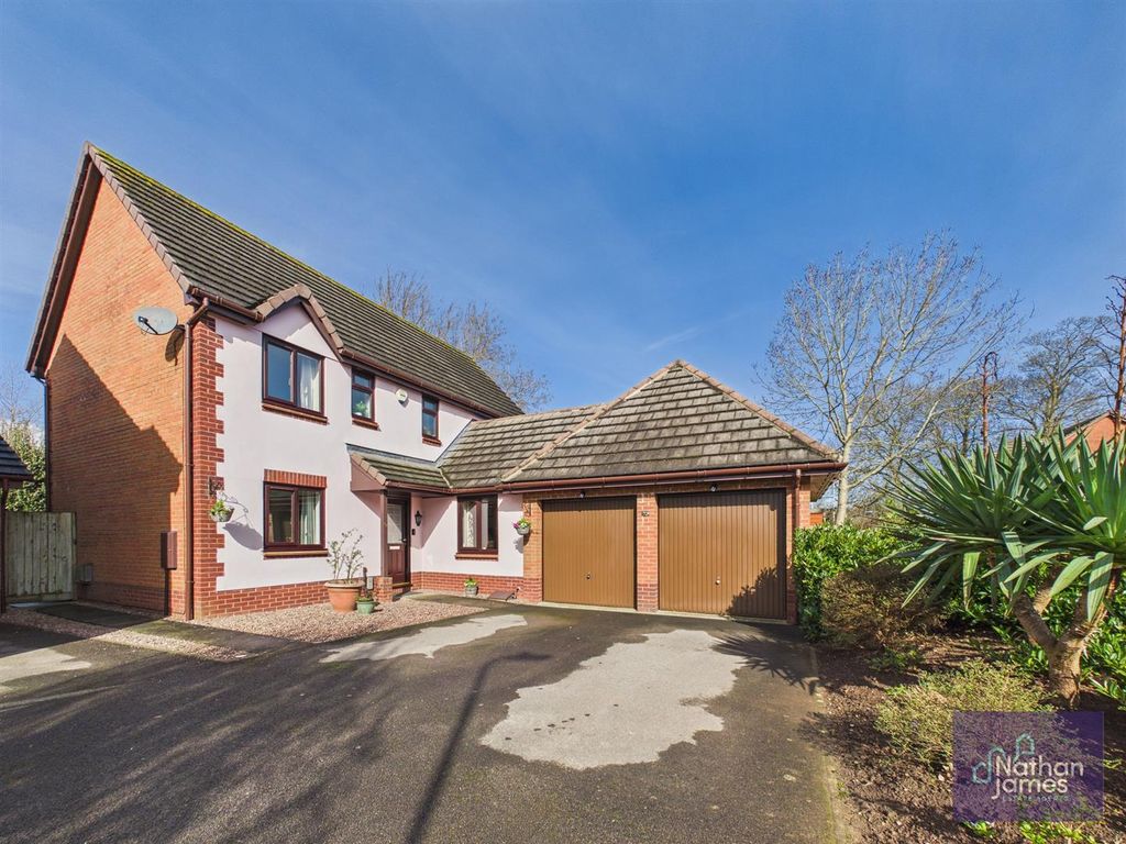 Property photo 1 of 19 Chestnut Drive