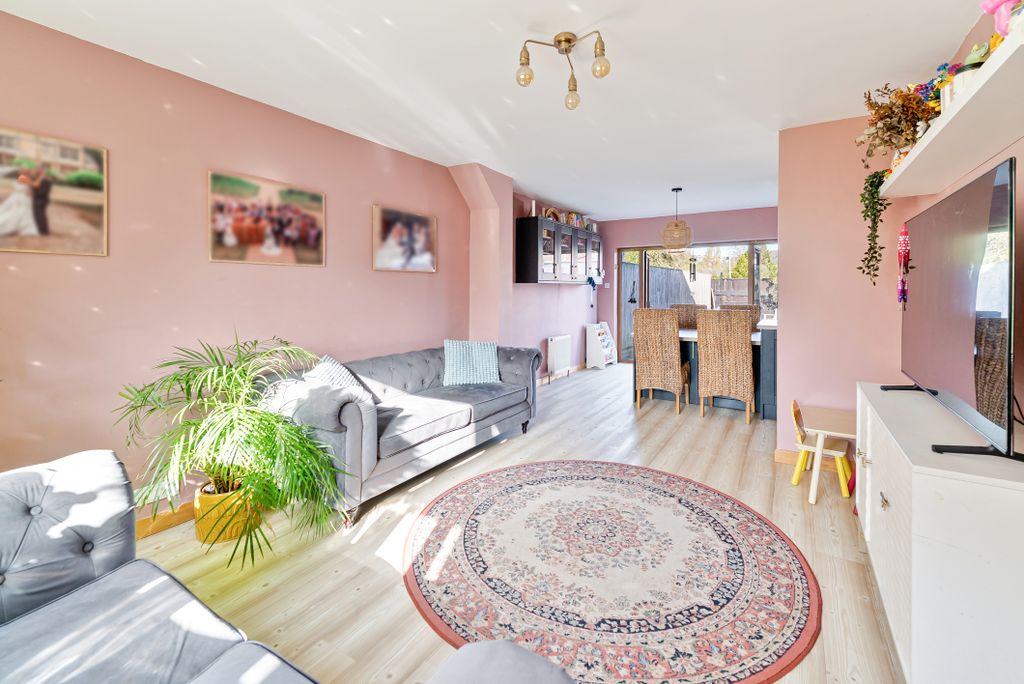 Property photo 2 of 26 Gallery