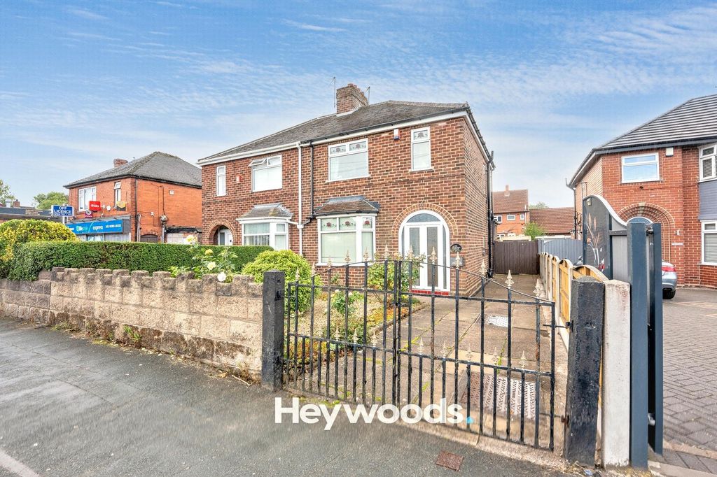 Property photo 1 of 28