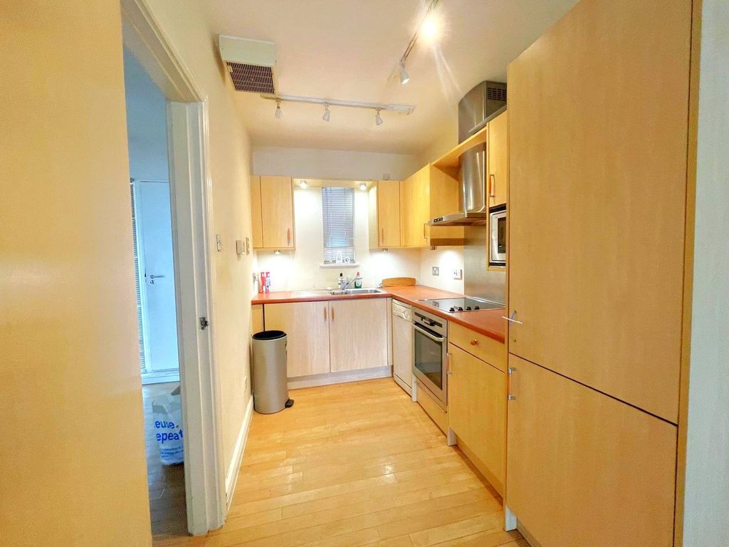Property photo 3 of 9 Gallery