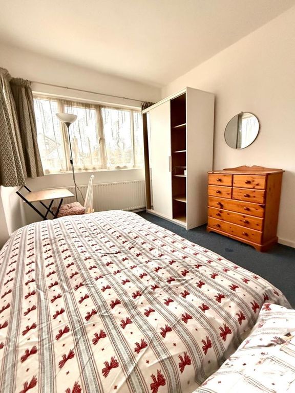 Property photo 3 of 3