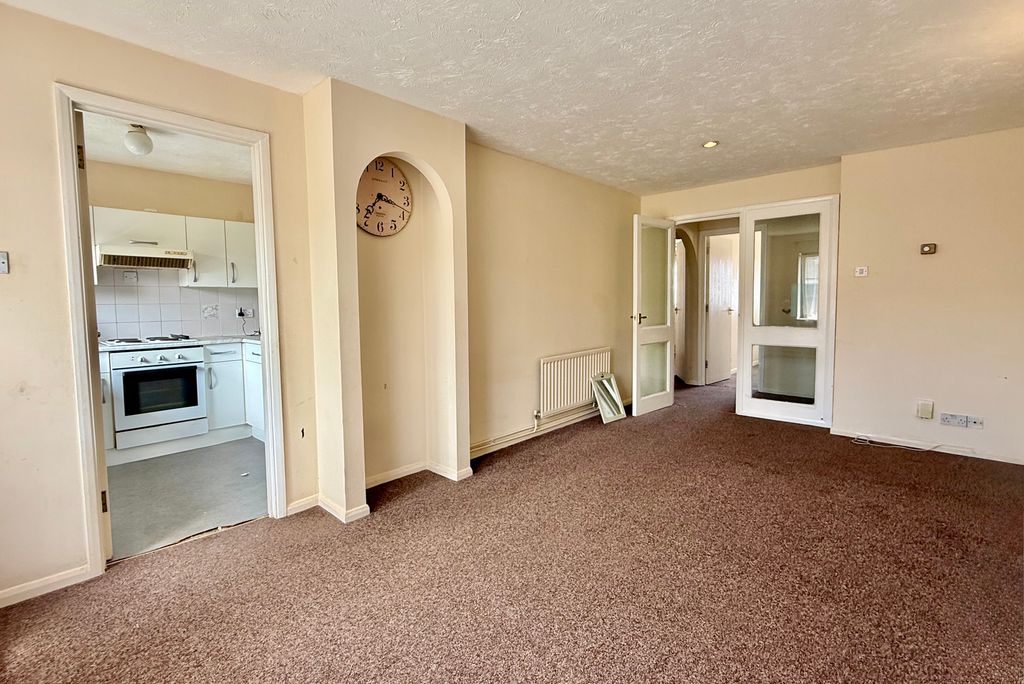 Property photo 3 of 8 Img_3149