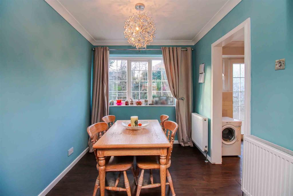 Property photo 3 of 10 Dining Room