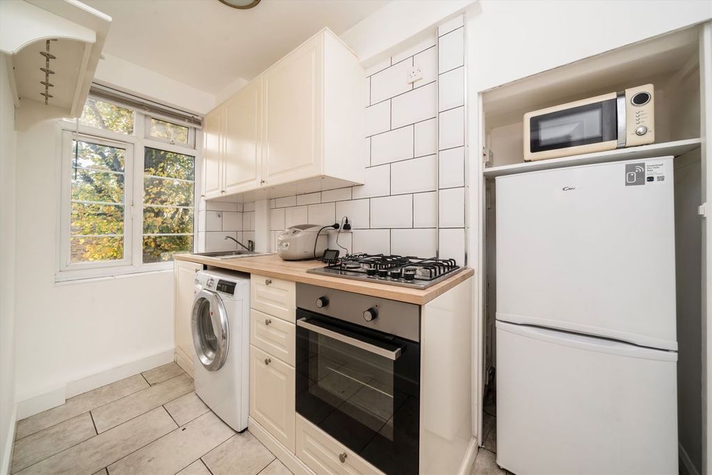 Property photo 3 of 5