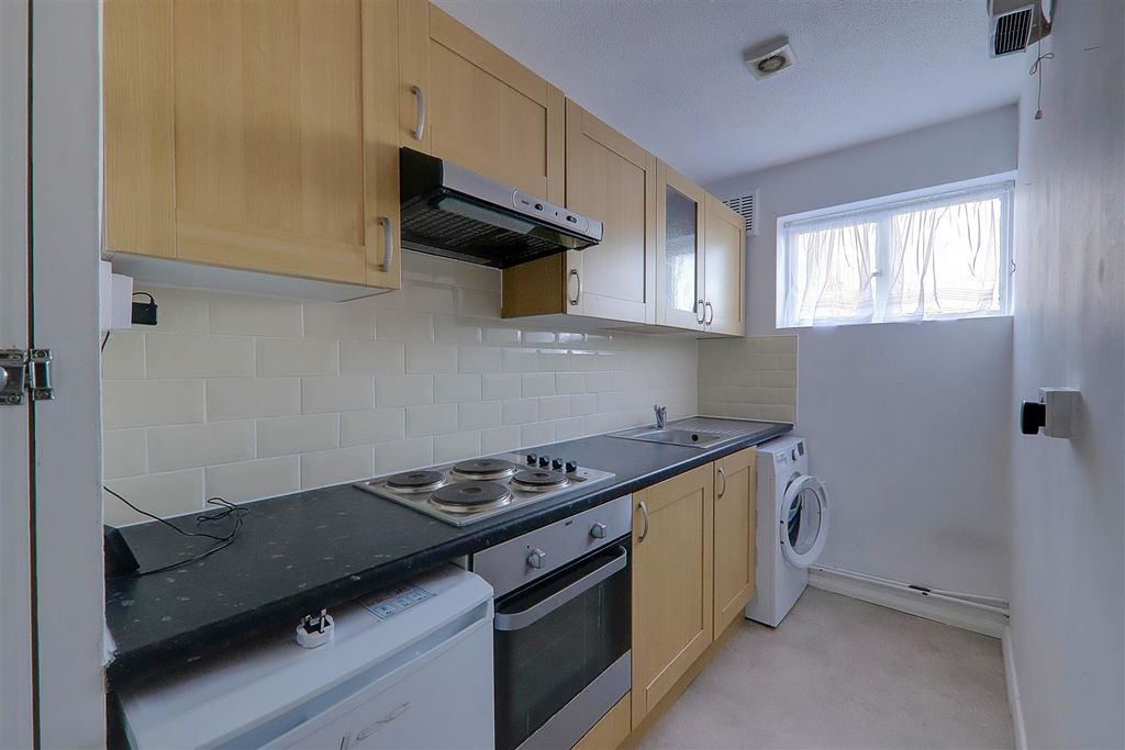 Property photo 2 of 7 Img_3691-Img_3693.Jpg