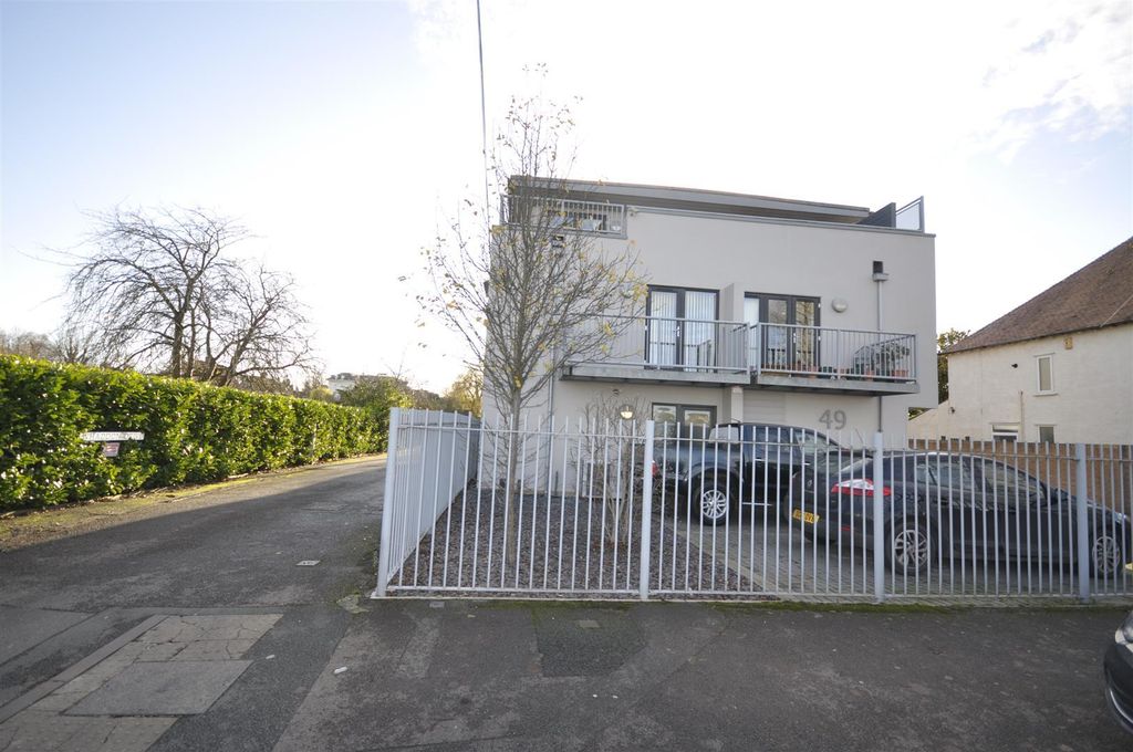 Property photo 1 of 8 Lorah6D2Dku7Al2Acxxwzw.Jpg
