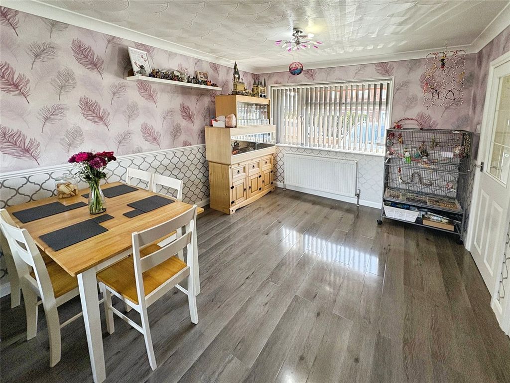 Property photo 3 of 19 Picture No. 10