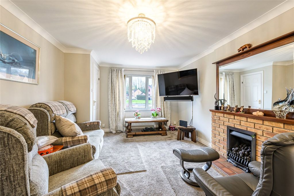 Property photo 2 of 21 Picture No. 15