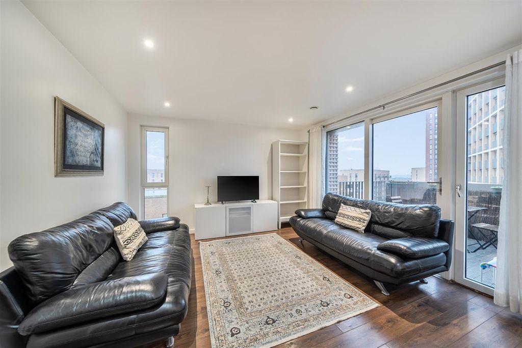 Property photo 3 of 20 1407237-8-6981d88E7Ab54.Jpg