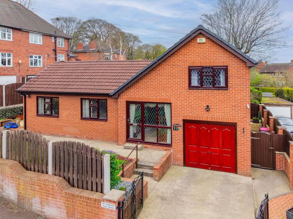 Property photo 1 of 32