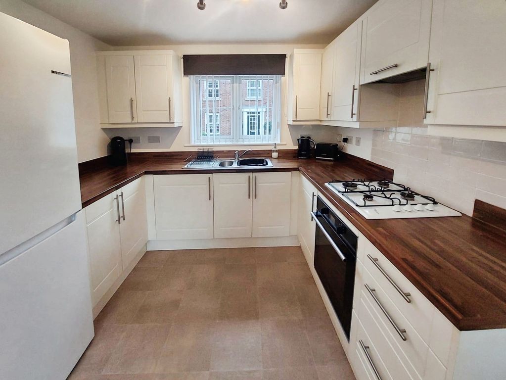 Property photo 3 of 34
