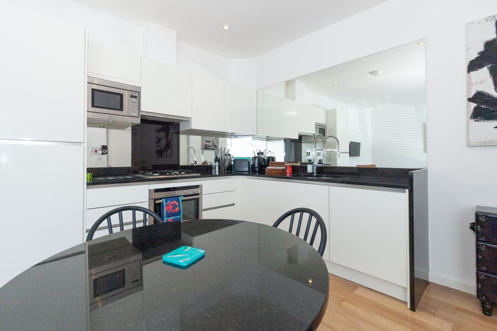 Property photo 2 of 12 253206