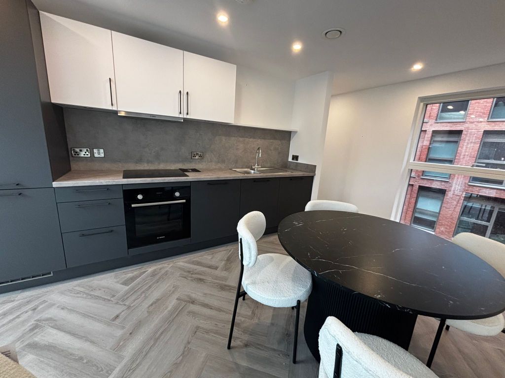 Property photo 2 of 9 Kitchen