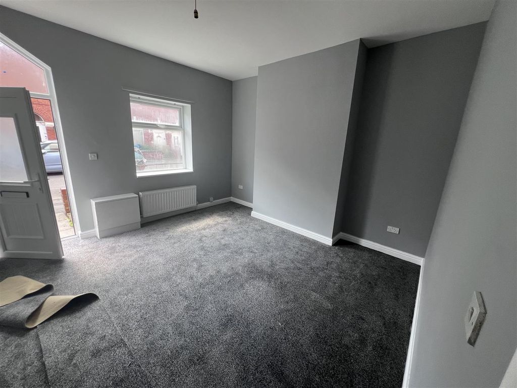 Property photo 2 of 13 Living Rooms.Jpg