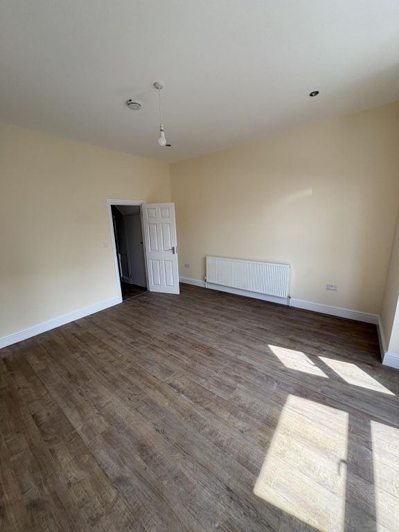 Property photo 3 of 12 Gallery