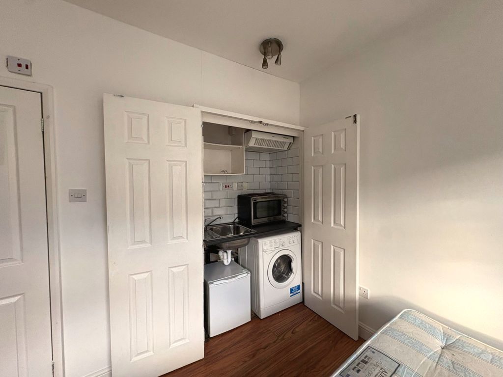 Property photo 3 of 5 Property