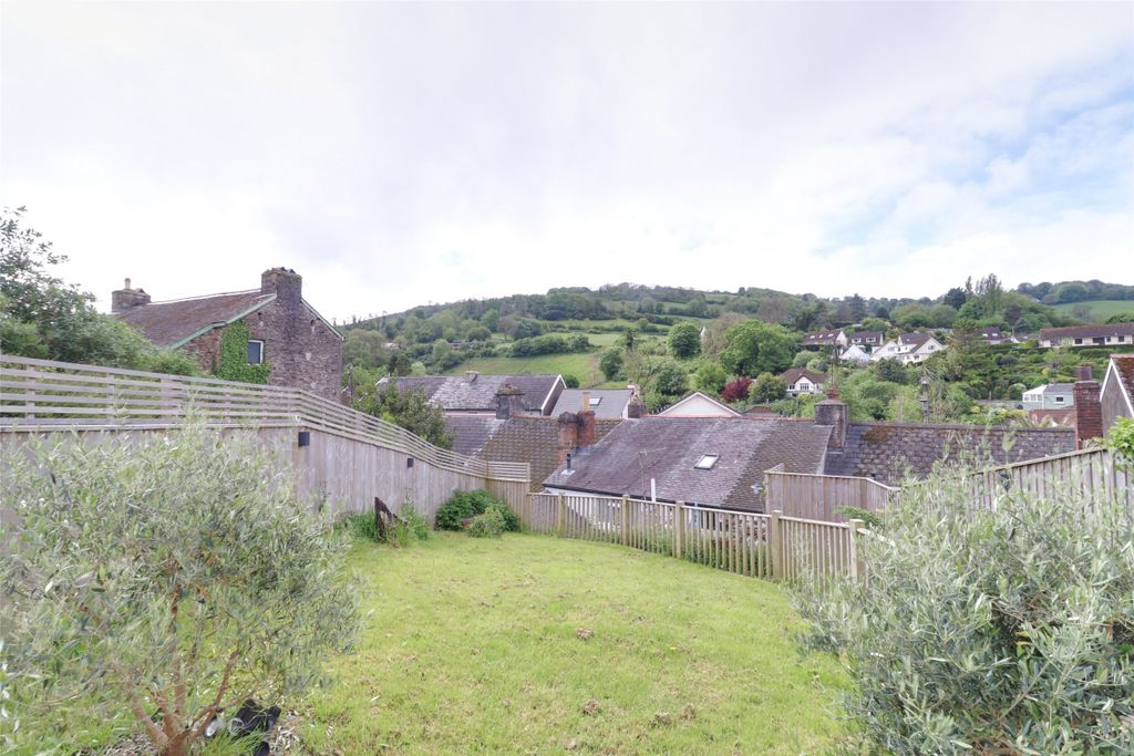 Property photo 2 of 11 Picture No. 03