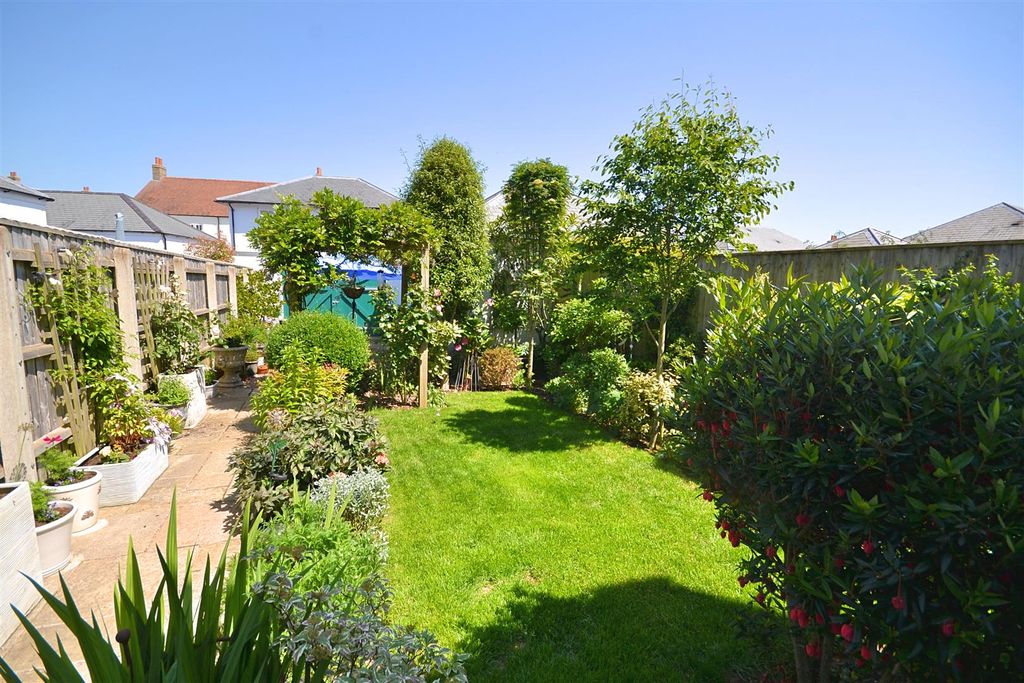 Property photo 3 of 21 7 (86).Png