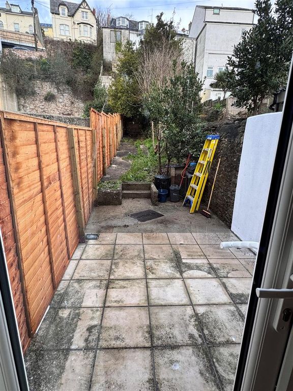 Property photo 3 of 5 Fl 2 Garden.Jpg