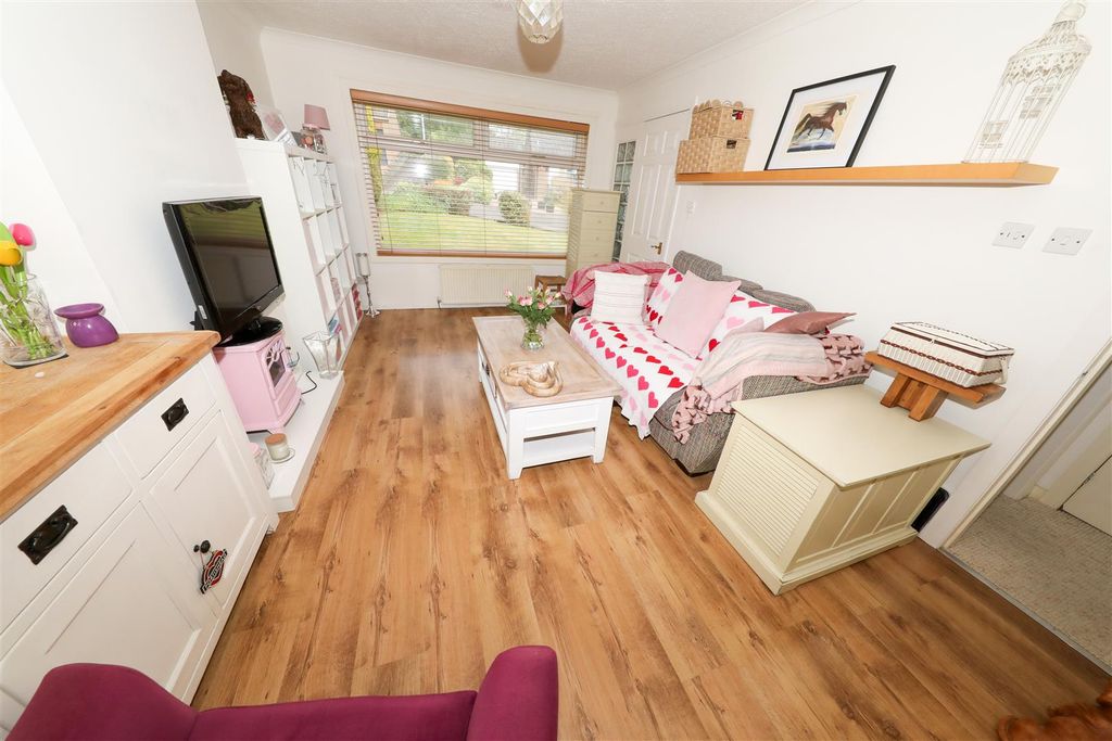 Property photo 2 of 16 B