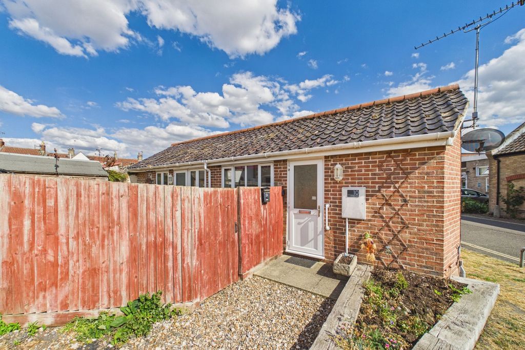 Property photo 1 of 12