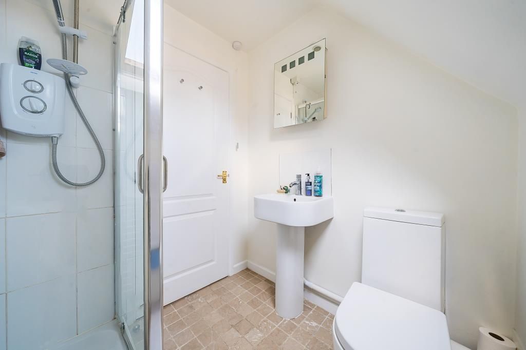 Property photo 2 of 20 Bathroom