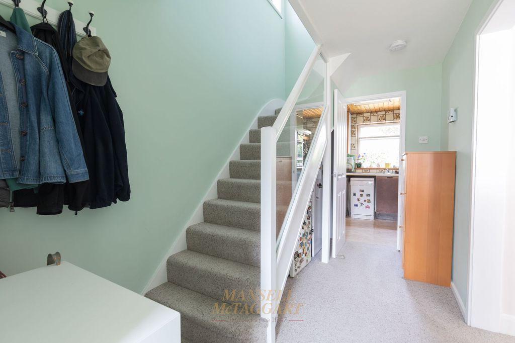 Property photo 3 of 26