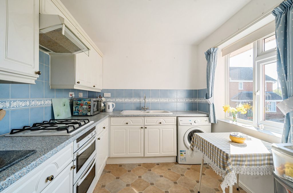 Property photo 2 of 13 Kitchen