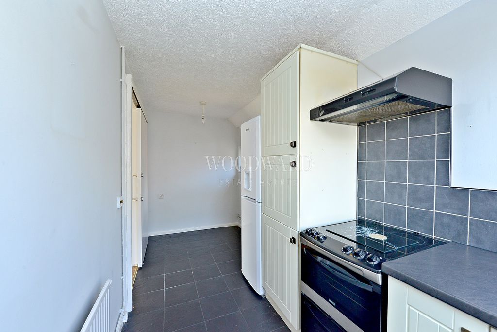 Property photo 3 of 8 Kitchen/Dining Room
