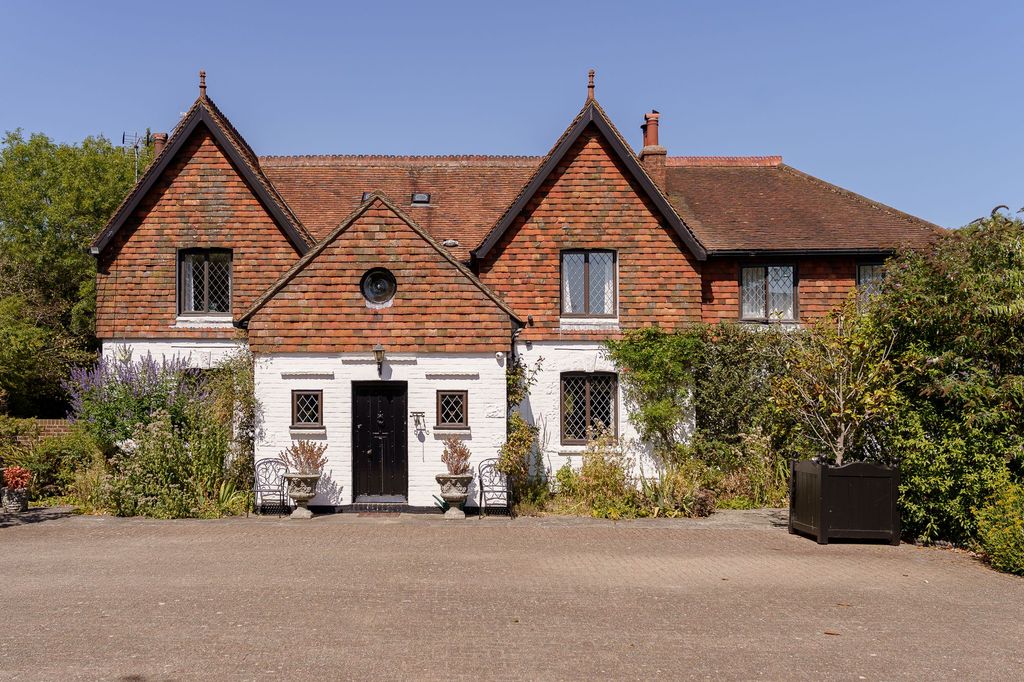 Property photo 1 of 44
