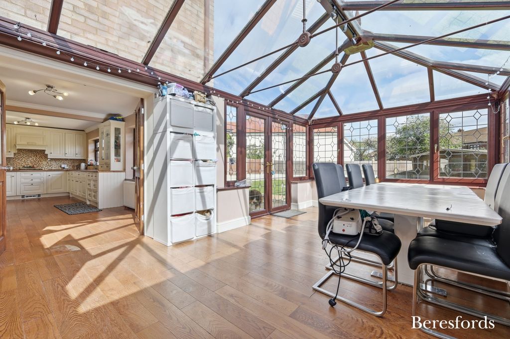 Property photo 3 of 24 Picture No. 14