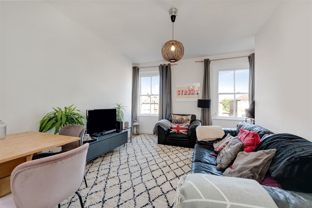 Property photo 2 of 14 54807-Hi-Res (13).Jpg