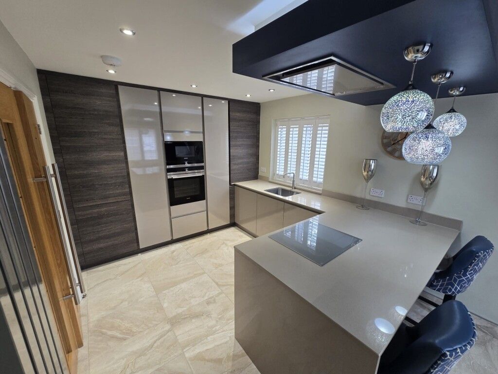 Property photo 2 of 21 Picture No. 20