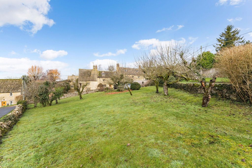 Property photo 2 of 24 Image