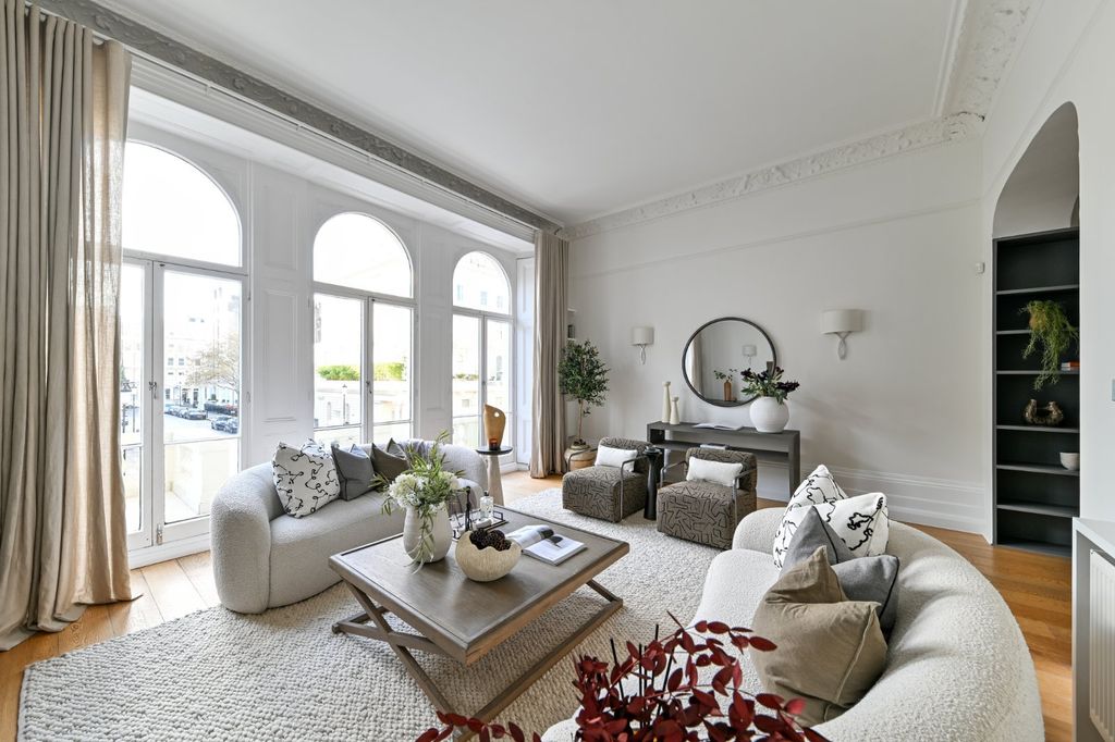 Property photo 3 of 22 Reception Room