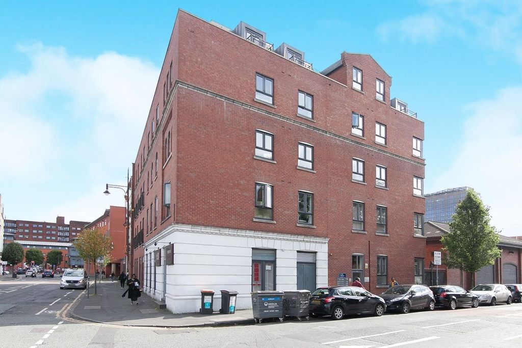 Property photo 1 of 8 Photo