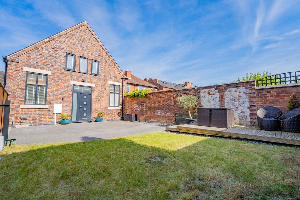 Property photo 1 of 22