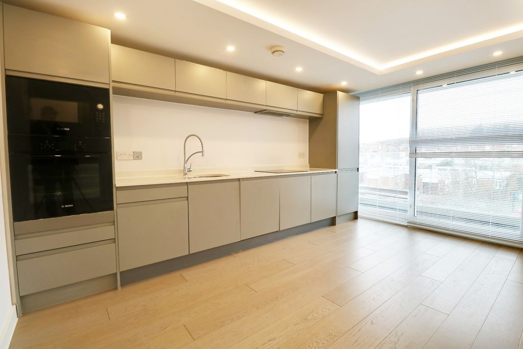 Property photo 2 of 10 5600511