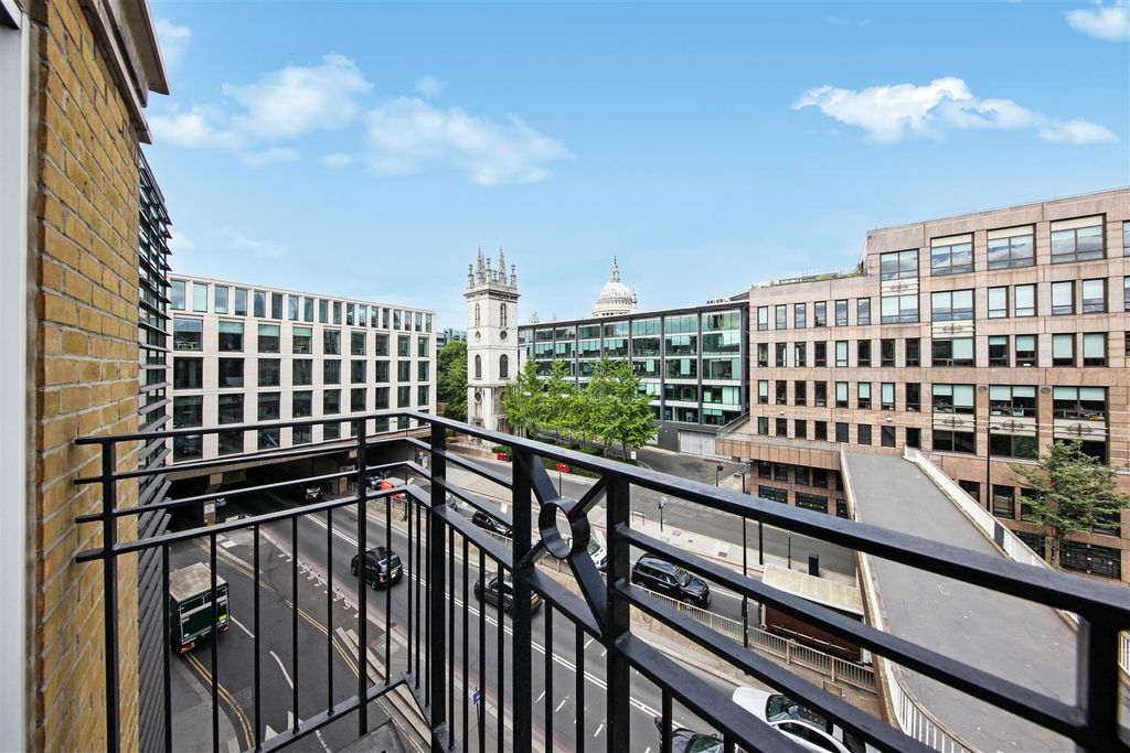Property photo 2 of 17 Flat 45, Globe View, 10 High Timber St - Jpz81Veyu