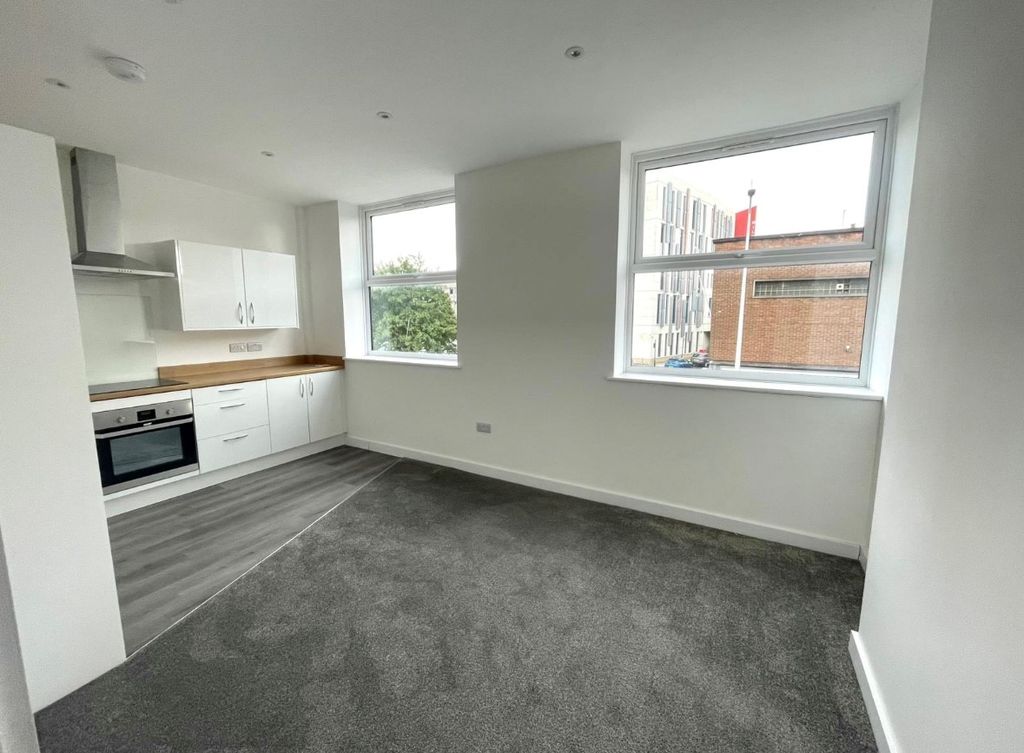 Property photo 1 of 5 Living Room