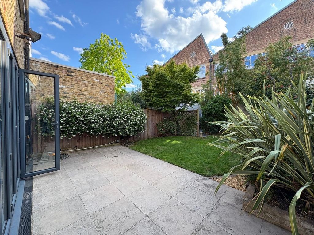 Property photo 3 of 18 Picture No. 36