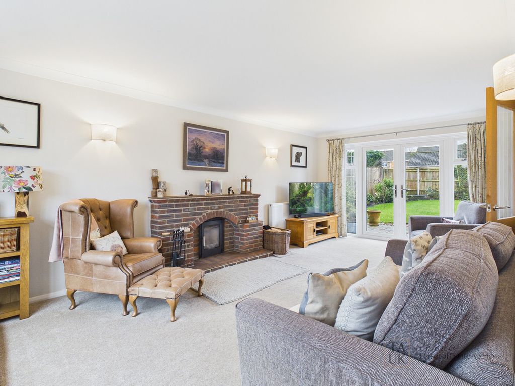 Property photo 2 of 24